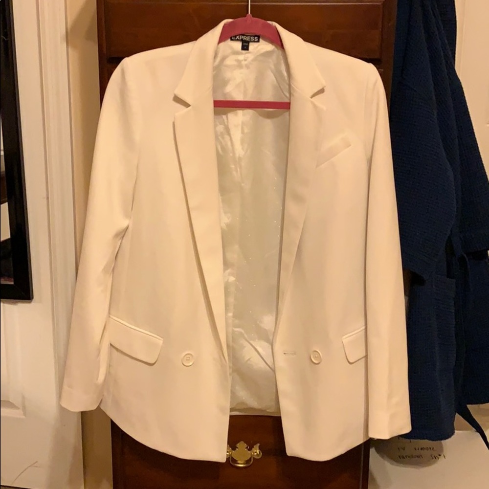Express Blazer size 6 white NWOT